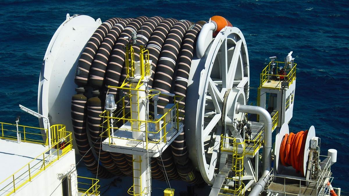 Marine floating hose FPSO